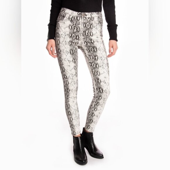 The People Vs Snakeskin Low Rise Jeans Rascal New NWT Size 8 Animal Print Skinny - Picture 10 of 10